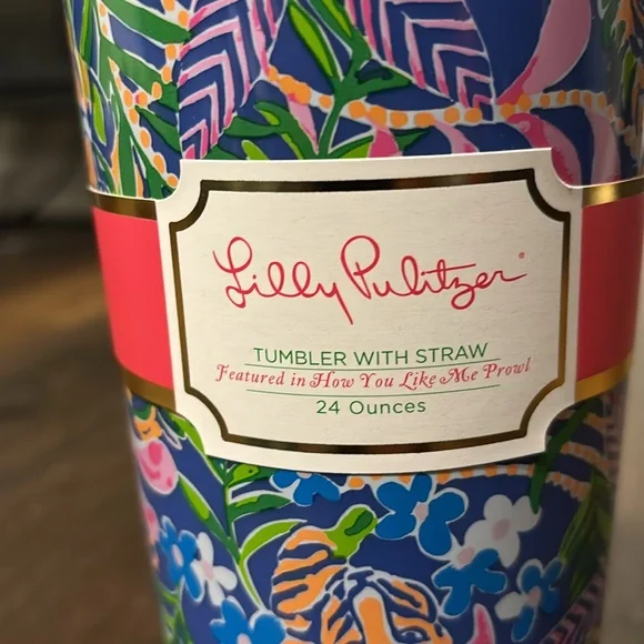 LILLY PULITZER 24oz TUMBLER WITH STRAW "HOW YOU LIKE ME PROWL" New - Picture 4 of 7